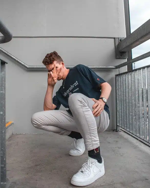 Air Force 1s and T shirts