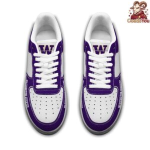 Washington Huskies x Garfield Limited Edition Air Force 1 3
